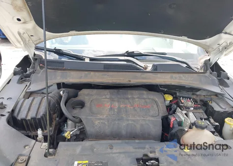 2018 Jeep Compass Latitude Fwd z USA, uszkodzony, nr VIN 3C4NJCBB0JT300094